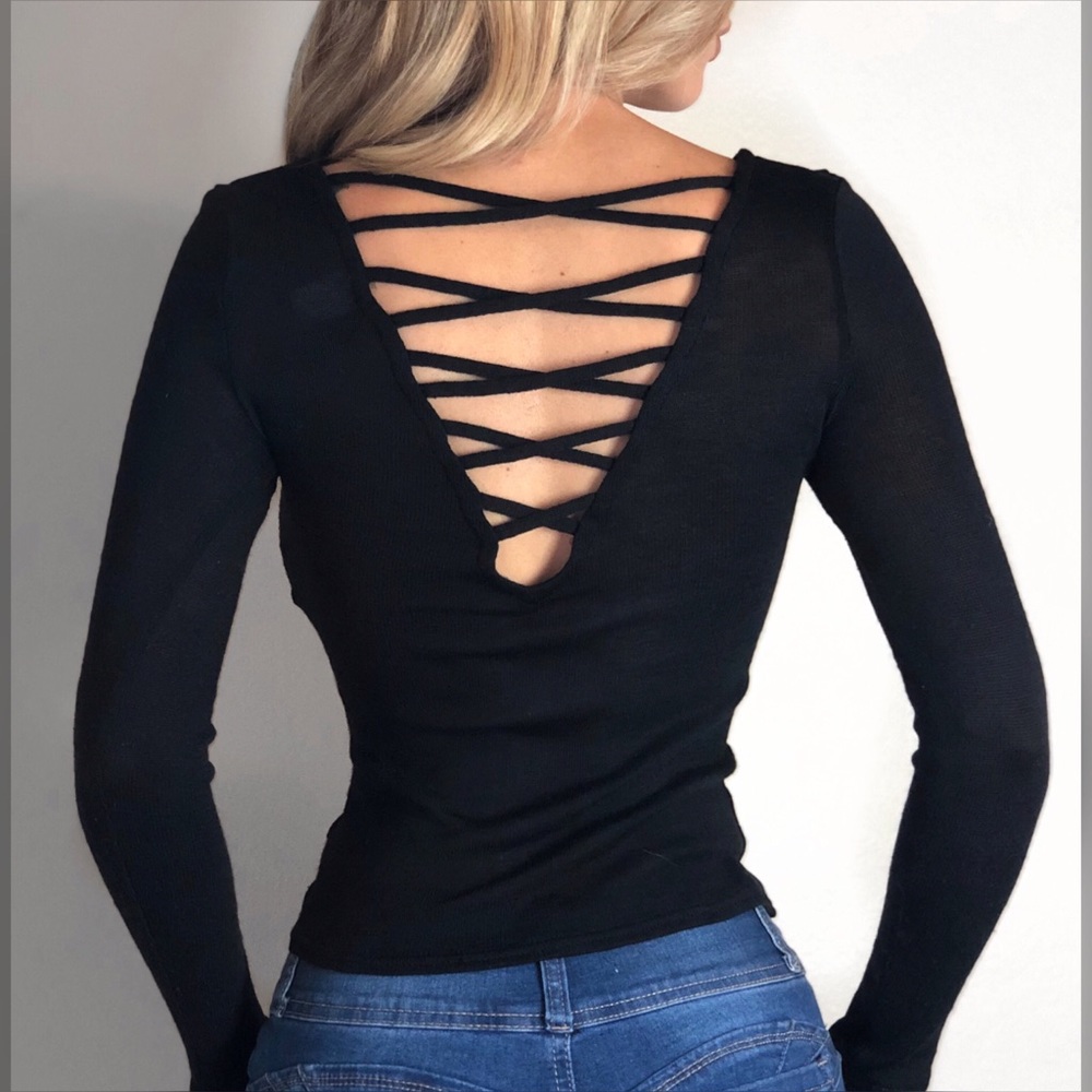 Cut out back long sleeve